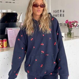 STARFIT NAVY CHERRY HOODIE